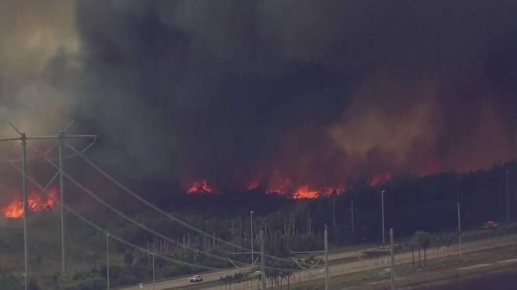 3 fires burning in West Miami-Dade near the Everglades causing air quality alerts and road closures — CBS Miami, Boca Raton Community news