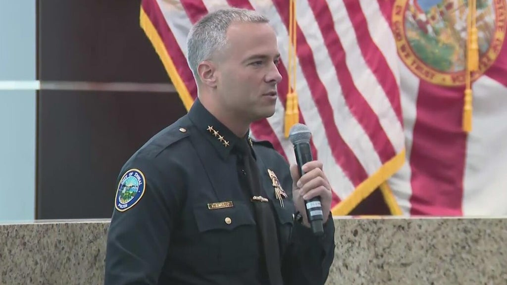 Doral police chief gets sworn in — CBS Miami, Boca Raton Community news