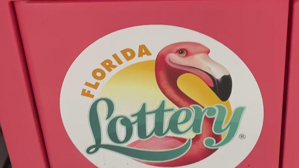 USPS letter carrier accused of stealing winning Florida Lottery ticket from mail — CBS Miami, Boca Raton Community news
