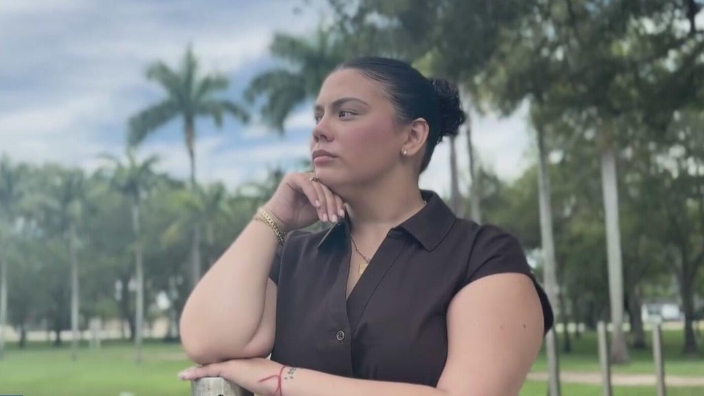 South Florida woman was told she was too young to get mammogram, but she still got breast cancer — CBS Miami, Boca Raton Community news
