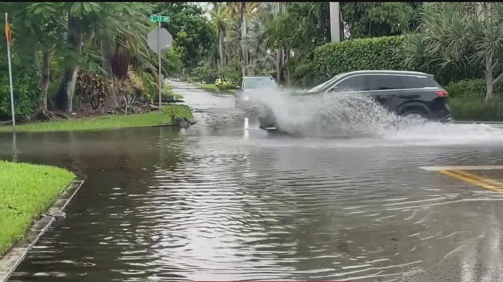 Heavy rain causes street flooding across parts of South Florida — CBS Miami, Boca Raton Community news