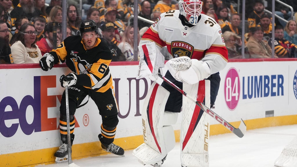 Pittsburgh Penguins blank Panthers 4-0 to spoil Florida goalie Cooper Black's record-setting NHL debut — CBS Miami, Boca Raton Health news