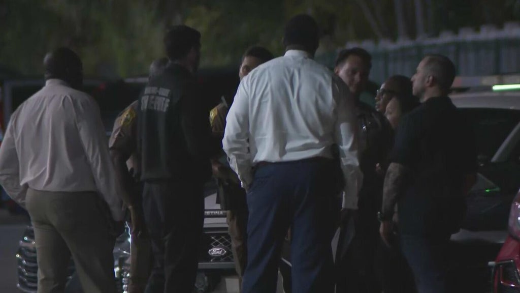 Questions remain after man, woman found dead after murder-suicide in northeast Miami-Dade — Boca Raton Community news