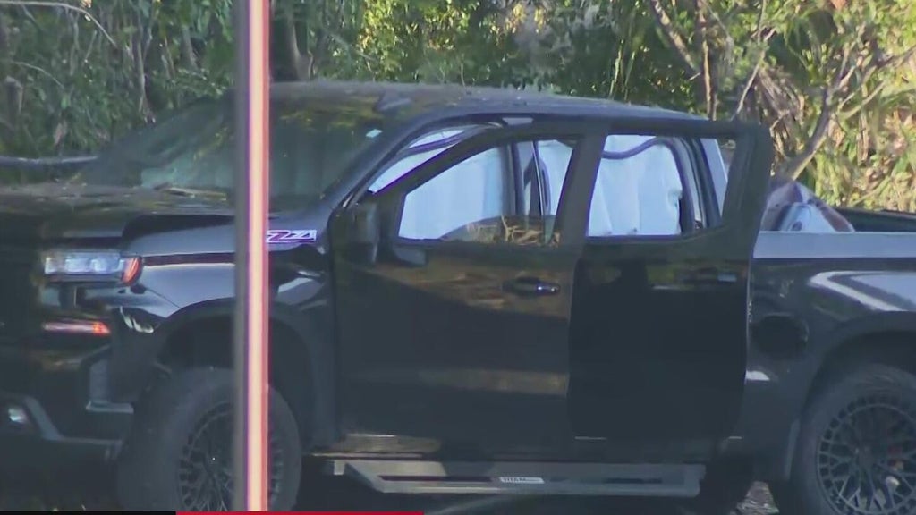 Man shot and killed by Palm Beach deputies after pizza delivery robbery turned to chase — CBS Miami, Boca Raton Community news