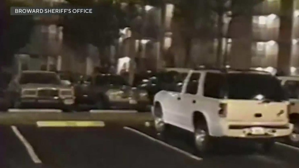 2 women arrested 19 years after man was murdered in Lauderdale Lakes apartment, BSO says — CBS Miami, Boca Raton Community news