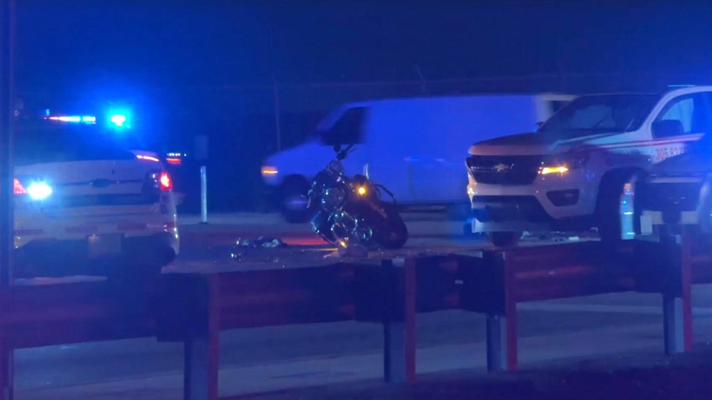 Motorcyclist airlifted to hospital after Miami Lakes crash, MDSO says — CBS Miami, Boca Raton Health news