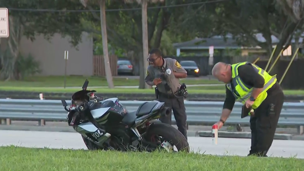 1 dead, 1 injured in motorcycle crash on Sunrise Boulevard near Florida's Turnpike, authorities say — CBS Miami, Boca Raton Health news