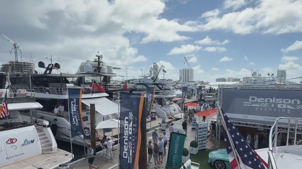How are flooded streets from king tides affecting the opening of the Fort Lauderdale Boat Show? — Boca Raton Community news