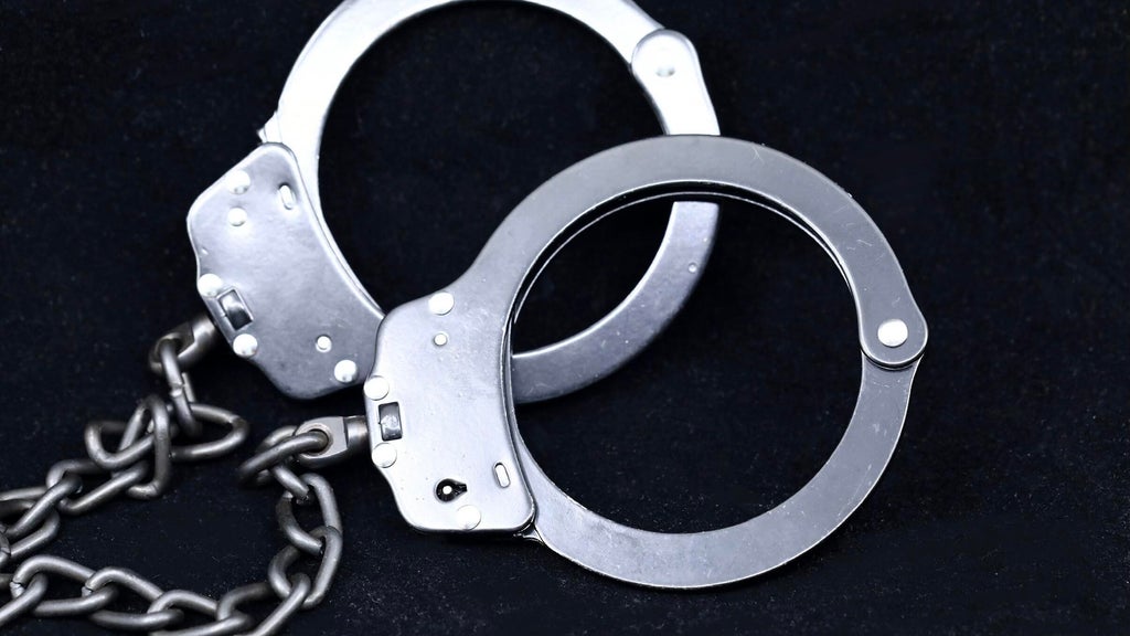 Miami-Dade man arrested after pistol-whipping child playing "ding dong ditch," report says — Boca Raton Health news