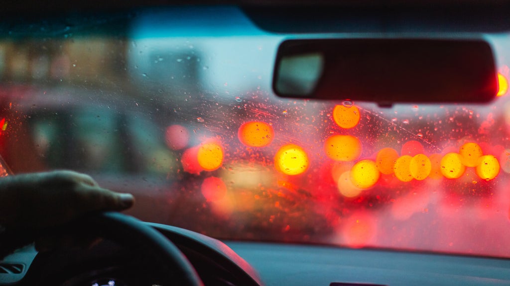Driver arrested after throwing glass bottle at woman in Hallandale Beach road rage attack, police say — Boca Raton Community news
