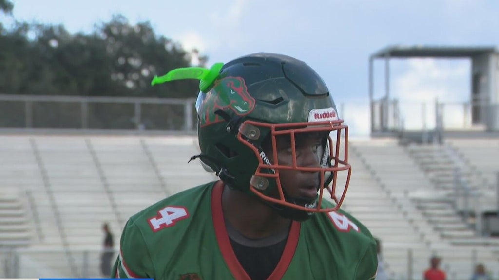 McArthur High School safety Jaylyn Jones is a 2026 Nat Moore Trophy nominee — Boca Raton Schools news