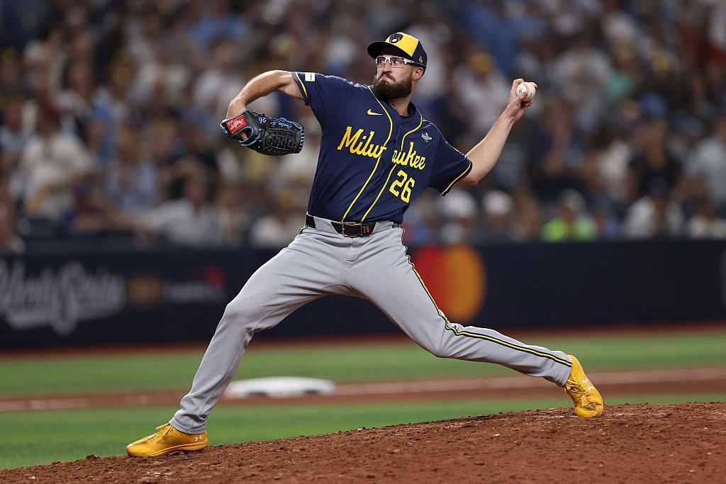 Brewers relief pitcher breaks postseason record — Boca Raton Sports news