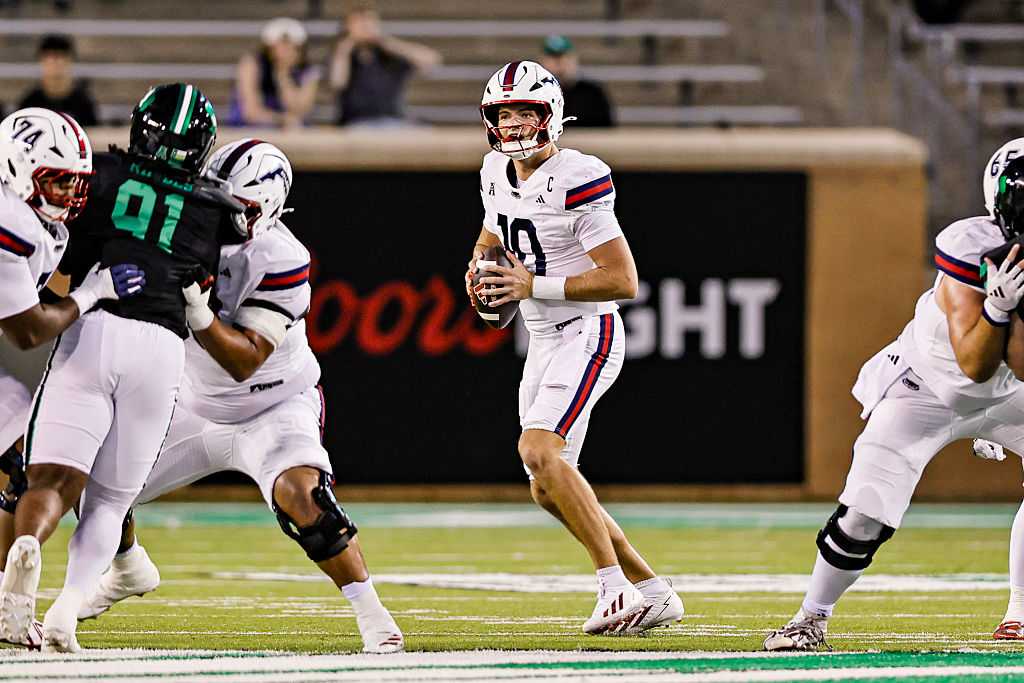 North Texas holds off visiting Florida Atlantic, 48-41 — Boca Raton Community news