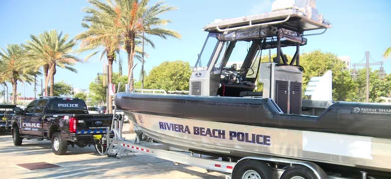 Riviera Beach police christen new boat to patrol local waterways — WPBF West Palm Beach