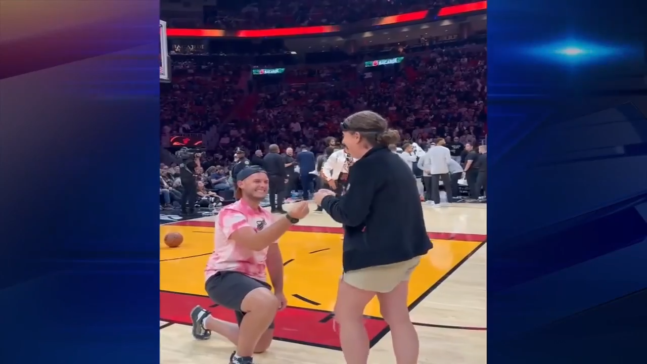 Miami Heat fan proposes to girlfriend during game — Boca Raton Sports news